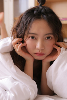 山村足