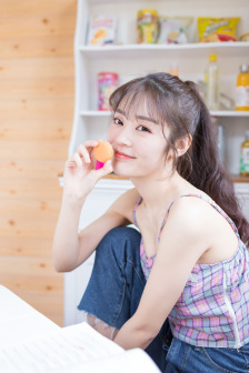 咬住肿胀的花蒂不放